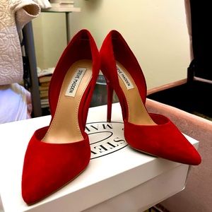 Beautiful Suede Steven Madden Heels